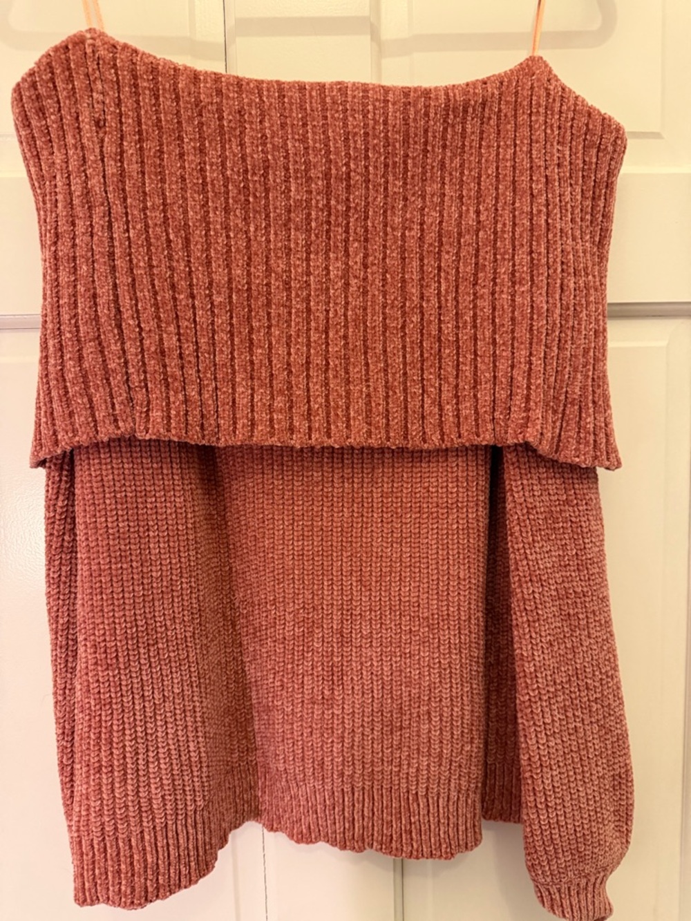 Le Lis Off-Shoulder Chenille Sweater - Dusty Rose